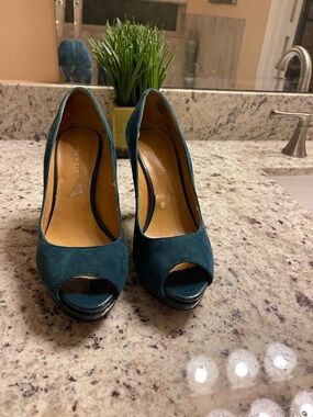 Nine West Teal Suede Peep-Toe Pumps